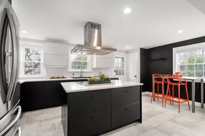 5 Summer St, Newton, MA 02464 - Photo 9