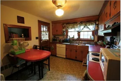 211 Russell St, Hadley, MA 01035 - Photo 9