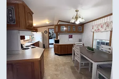 56 Nelson St, Salem, NH 03079 - Photo 9