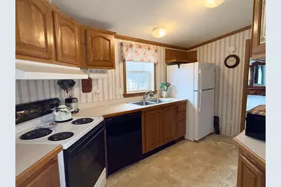 56 Nelson St, Salem, NH 03079 - Photo 11