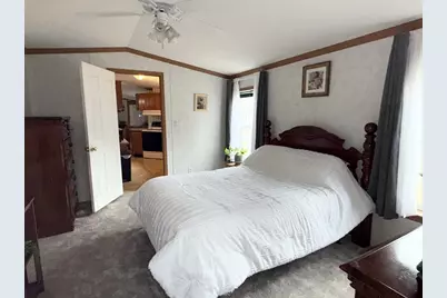 56 Nelson St, Salem, NH 03079 - Photo 15