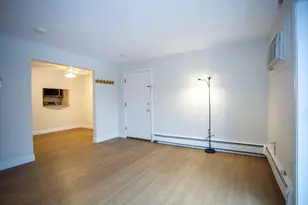 5 Washington St, Reading, MA 01867 - Photo 5