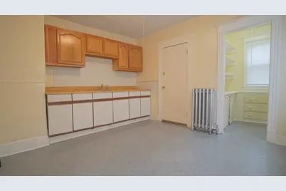 75-77 Sycamore St, Springfield, MA 01109 - Photo 3