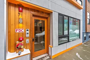 71 Border St, Boston, MA 02128 - Photo 3