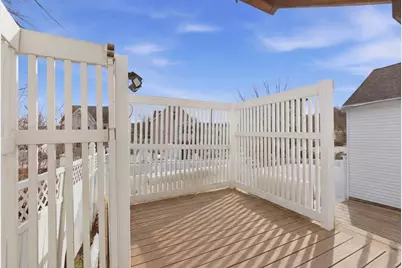 33 Pearl St, Fitchburg, MA 01420 - Photo 5