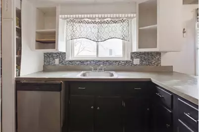 33 Pearl St, Fitchburg, MA 01420 - Photo 13