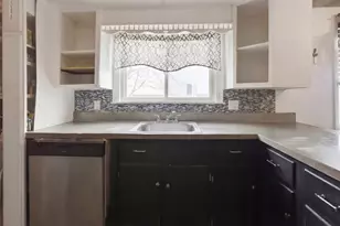 33 Pearl St, Fitchburg, MA 01420 - Photo 13