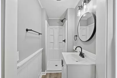 1 Noble Pl, Adams, MA 01220 - Photo 21