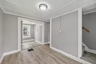 1 Noble Pl, Adams, MA 01220 - Photo 15