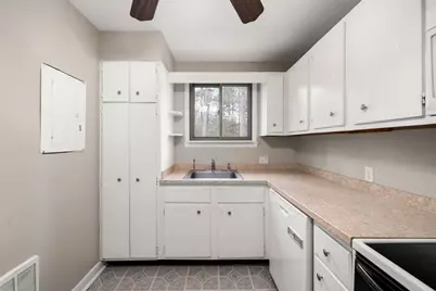 5 Liberty Rd #5, Bridgewater, MA 02324 - Photo 11