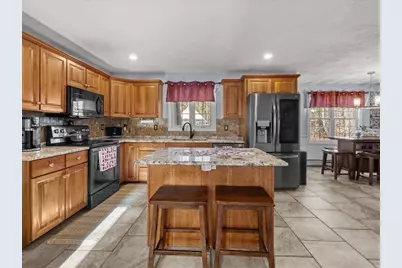 141 Peach St, Barre, MA 01005 - Photo 9