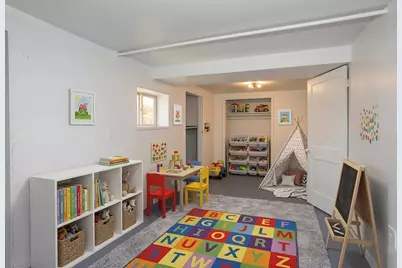 36 Daniel St, Springfield, MA 01151 - Photo 31