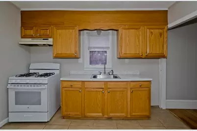 36 Daniel St, Springfield, MA 01151 - Photo 13