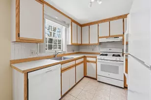 551 Hildreth St, Dracut, MA 01826 - Photo 7