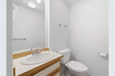 551 Hildreth St #21, Dracut, MA 01826 - Photo 5