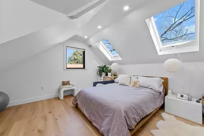 45 Rowena Rd, Newton, MA 02459 - Photo 25