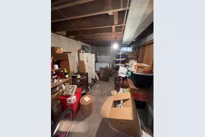 47 Arbutus St, Springfield, MA 01109 - Photo 11