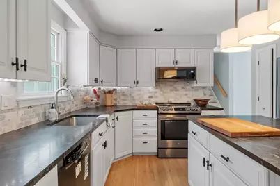 99 Flagler Dr, Holden, MA 01520 - Photo 3