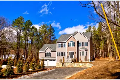 344B Hampshire Rd, Methuen, MA 01844 - Photo 1