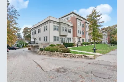 321 Hammond Pond Pkwy #106, Brookline, MA 02467 - Photo 3