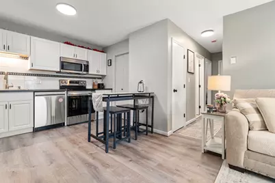 8 Lafayette Park #7, Lynn, MA 01902 - Photo 1