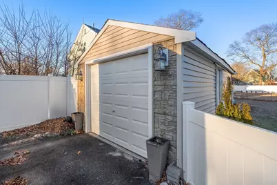 241 Mendon Rd, Attleboro, MA 02703 - Photo 21