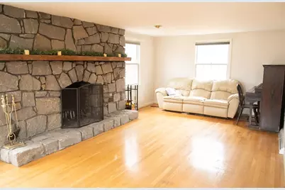 38 Mirimichi St, Plainville, MA 02762 - Photo 5