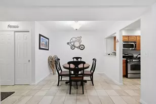 20 Jamestown Dr, Springfield, MA 01108 - Photo 17