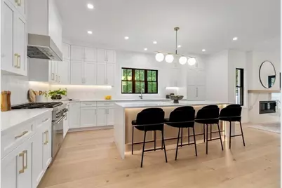 71 Cloverdale #1, Newton, MA 02461 - Photo 9