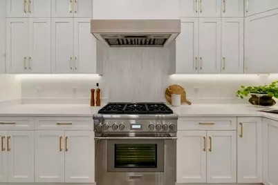 71 Cloverdale #1, Newton, MA 02461 - Photo 3