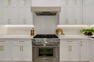 71 Cloverdale, Newton, MA 02461 - Photo 3