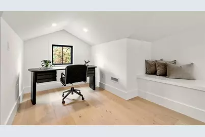 71 Cloverdale #1, Newton, MA 02461 - Photo 17