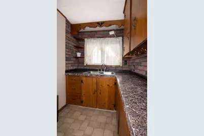 5 Crosby St, Webster, MA 01570 - Photo 17