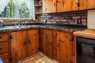 5 Crosby St, Webster, MA 01570 - Photo 13
