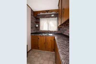 5 Crosby St, Webster, MA 01570 - Photo 5