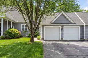 201 Willow Brook Dr, Wayland, MA 01778 - Photo 1