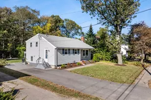 220 Weymouth St, Holbrook, MA 02343 - Photo 3