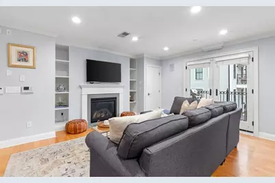 881 E 2nd #7, Boston, MA 02127 - Photo 15