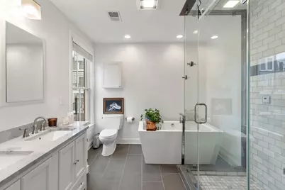 881 E 2nd #7, Boston, MA 02127 - Photo 5