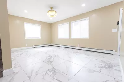 2085 Memorial Drv, South Hadley, MA 01075 - Photo 17