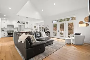 401 South St, Foxboro, MA 02035 - Photo 13