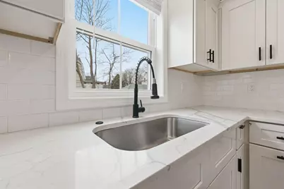 14 Crane St, Springfield, MA 01104 - Photo 15