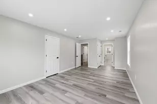 14 Crane St, Springfield, MA 01104 - Photo 17
