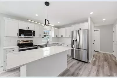 14 Crane St, Springfield, MA 01104 - Photo 11