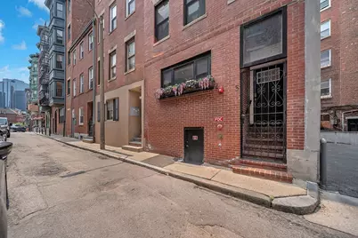 5 Garden Ct #3, Boston, MA 02113 - Photo 1