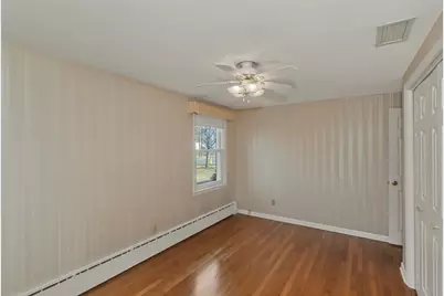 309 Island Pond Rd, Springfield, MA 01118 - Photo 13