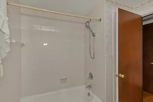 309 Island Pond Rd, Springfield, MA 01118 - Photo 17