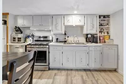 222 Walnut St, Saugus, MA 01906 - Photo 17