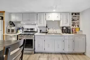 222 Walnut St, Saugus, MA 01906 - Photo 17