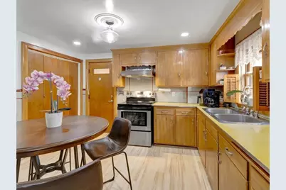 222 Walnut St, Saugus, MA 01906 - Photo 15